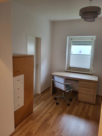 Voll möblierte 2-Raum-EG-Wohnung mit Balkon und EBK in HN Zdjęcie 5 Voll möblierte 2-Raum-EG-Wohnung mit Balkon und EBK in HN Zdjęcie 5