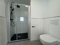Bad mit Dusche WG 4 Bad mit Dusche WG 4