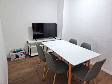 Essecke mit Fernseher Essecke mit Fernseher