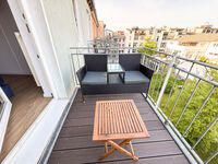 Balkon 1 von 2 mit Garten Balkon 1 von 2 mit Garten