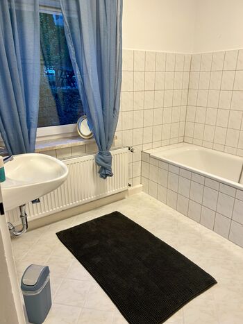 Bad mit Badewanne Bad mit Badewanne