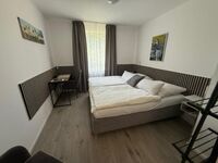 Monteurwohnung Köln -WLAN, Parkplatz, Balkon bis 24 Personen Bild 12 Monteurwohnung Köln -WLAN, Parkplatz, Balkon bis 24 Personen Bild 12