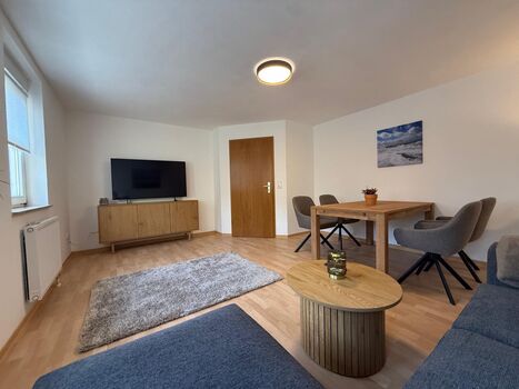 Neu saniert, hochwertig möbliert und ausgestattet Bild 5 Neu saniert, hochwertig möbliert und ausgestattet Bild 5