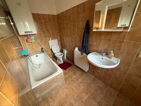 Monteur-Arbeiter Wohnung in Gewerbe-und Industriegebiet Nähe Bild 3 Monteur-Arbeiter Wohnung in Gewerbe-und Industriegebiet Nähe Bild 3