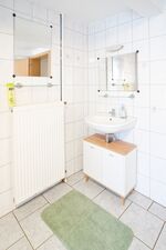 Praktisch schlafen nur 12 min. bis Göttingen mit PKW Bild 11 Praktisch schlafen nur 12 min. bis Göttingen mit PKW Bild 11