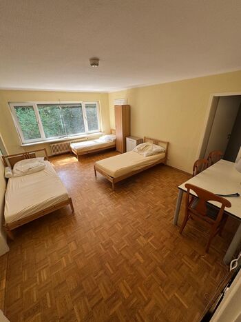 2,5Z 65qm Germering S5 / S8 bis 6 Personen 2,5Z 65qm Germering S5 / S8 bis 6 Personen