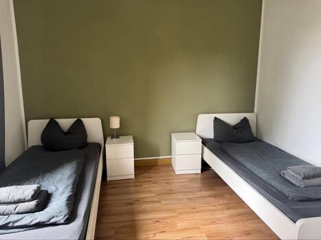 Ferienwohnung in Halle (Saale) mit 3 Schlafzimmern Ferienwohnung in Halle (Saale) mit 3 Schlafzimmern