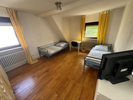 Top Monteurswohnung Stuttgart/Böblingen/Sindelfingen Top Monteurswohnung Stuttgart/Böblingen/Sindelfingen