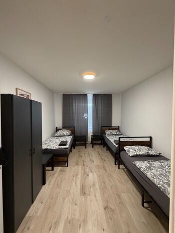 Vollausgestattete 2 Zimmer Monteurwohnung für 1 bis 5 Person Zdjęcie 3 Vollausgestattete 2 Zimmer Monteurwohnung für 1 bis 5 Person Zdjęcie 3