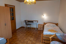 Doppelzimmer im EG Doppelzimmer im EG