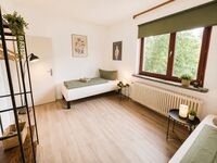 Ganzes Haus für Sie allein bis 10 Gäste 5 DZ Parkpl. Wlan, Grill, Garten Picture 7 Ganzes Haus für Sie allein bis 10 Gäste 5 DZ Parkpl. Wlan, Grill, Garten Picture 7