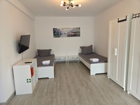 Crew Stay ESCHBORN / 2-4 Personen Crew Stay ESCHBORN / 2-4 Personen
