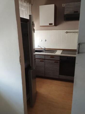 Wohnung in Röthlein. 2Zi. 1 Stock,75 qm, voll möbliert Bild 3 Wohnung in Röthlein. 2Zi. 1 Stock,75 qm, voll möbliert Bild 3