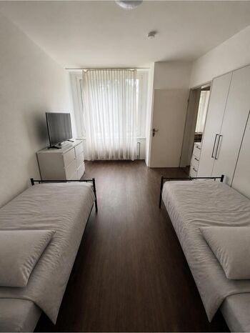🏠 3-Zi-Monteurwohnung Leverkusen | bis 7 Personen | 📶 WLAN |🧺 Waschen Bild 2 🏠 3-Zi-Monteurwohnung Leverkusen | bis 7 Personen | 📶 WLAN |🧺 Waschen Bild 2