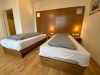 XXL Gruppenapartments | 8 Min. zum Flughafen | 160m² | WLAN Bild 5 XXL Gruppenapartments | 8 Min. zum Flughafen | 160m² | WLAN Bild 5