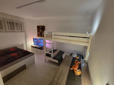 Ostfildern Kemnat- nah an Flughafen Messe/Stuttgart Ostfildern Kemnat- nah an Flughafen Messe/Stuttgart