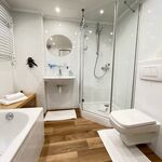 Bad zu Zimmer 2 Bad zu Zimmer 2