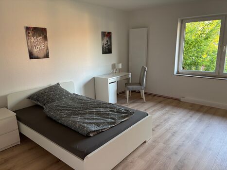 Mitarbeiterwohnung in Wunstorf – 4 Zimmer, voll möbliert Mitarbeiterwohnung in Wunstorf – 4 Zimmer, voll möbliert