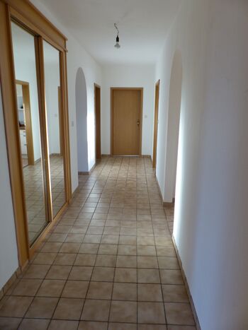 Mitarbeiterwohnung in Wunstorf – 4 Zimmer, voll möbliert Zdjęcie 5 Mitarbeiterwohnung in Wunstorf – 4 Zimmer, voll möbliert Zdjęcie 5