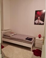 Wohnung 1: 2 Einzelbetten + 1 Doppelbett (Schlafzimmer 2) Wohnung 1: 2 Einzelbetten + 1 Doppelbett (Schlafzimmer 2)