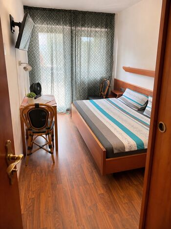 Gepflegtes Gästezimmer (Hotel) mit eigenem Bad, WLAN und Parkplatz Picture 2 Gepflegtes Gästezimmer (Hotel) mit eigenem Bad, WLAN und Parkplatz Picture 2