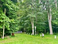 Blick über das Grundstück vom Haus in Richtung Tor Blick über das Grundstück vom Haus in Richtung Tor