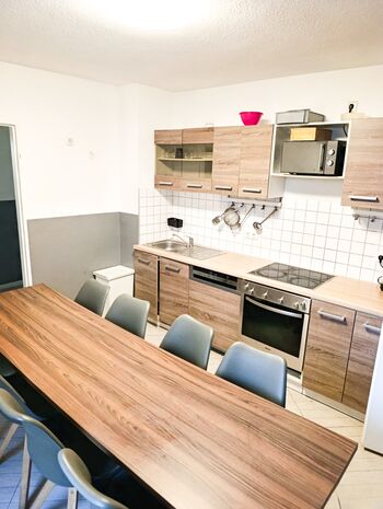 Krefeld House für 8 Pers. - (20 Min. bis nach Düsseldorf) Bild 1 Krefeld House für 8 Pers. - (20 Min. bis nach Düsseldorf) Bild 1