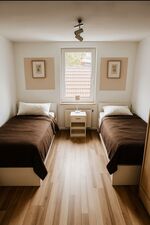 Doppelzimmer (Zugang zu eigenem Bad) Doppelzimmer (Zugang zu eigenem Bad)
