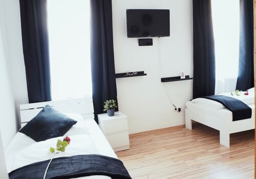 MONTEURWOHNUNG Bild 1 MONTEURWOHNUNG Bild 1