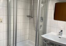 Bad 1 mit WC Bad 1 mit WC