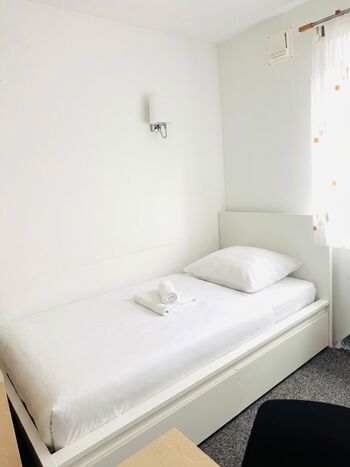 NIRO I Work-Stay, Top Lage, EZ, komfortabel, Parken, W-LAN Picture 5 NIRO I Work-Stay, Top Lage, EZ, komfortabel, Parken, W-LAN Picture 5