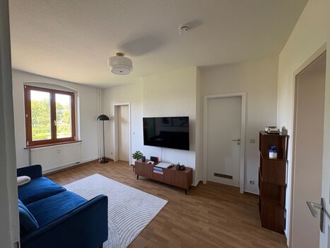 3-Zimmer-Wohnung mit Parkplatz & Balkon 3-Zimmer-Wohnung mit Parkplatz & Balkon
