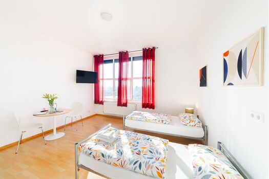 Doppelzimmer mit eigenem Bad Doppelzimmer mit eigenem Bad