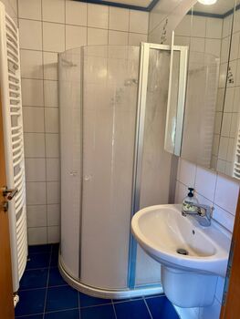 2x Dusche/2xWC im Haus 2x Dusche/2xWC im Haus