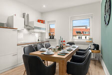 4 Room, 1,5 Bäder, Zentral, Balkon, Billard, PS4, Parkplatz Bild 15 4 Room, 1,5 Bäder, Zentral, Balkon, Billard, PS4, Parkplatz Bild 15