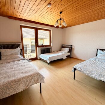 Idyllische Wohnung oder ganzes Haus mit Garten, Terasse und WIFI Bild 5 Idyllische Wohnung oder ganzes Haus mit Garten, Terasse und WIFI Bild 5