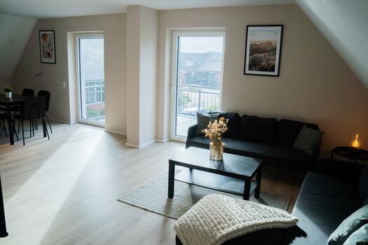 HOCHWERTIG EINGERICHTET | 2 ZIMMER | FREE PARKING - WiFi HOCHWERTIG EINGERICHTET | 2 ZIMMER | FREE PARKING - WiFi