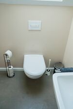 HOCHWERTIG EINGERICHTET | 2 ZIMMER | FREE PARKING - WiFi Picture 28 HOCHWERTIG EINGERICHTET | 2 ZIMMER | FREE PARKING - WiFi Picture 28