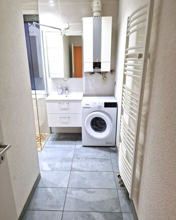 Monteurzimmer, ganze Wohnung 6 Betten, (UHL-EG) Monteurzimmer, ganze Wohnung 6 Betten, (UHL-EG)