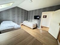 DG Zimmer 12 DG Zimmer 12