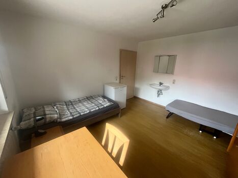 Zimmer 1 Große Wohnung Zimmer 1 Große Wohnung