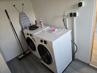 Waschmaschine und Trockner Waschmaschine und Trockner