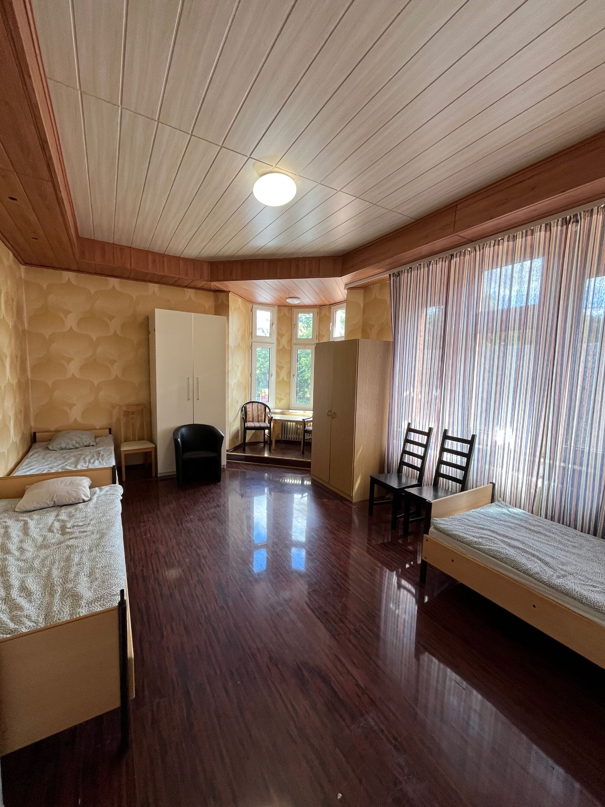Gästezimmer (2) mit zusätzlichen Kühlschrank Gästezimmer (2) mit zusätzlichen Kühlschrank
