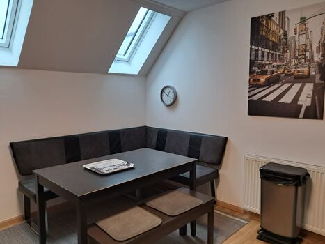 Schöne Ferien-und Handwerkerunterkunft mit Balkon Schöne Ferien-und Handwerkerunterkunft mit Balkon