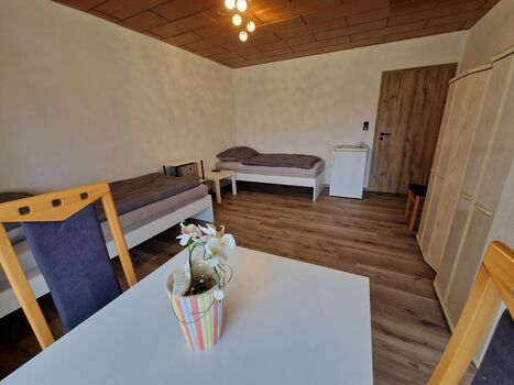 Gemütliche Zimmer für 6 Personen in Delmenhorst Gemütliche Zimmer für 6 Personen in Delmenhorst