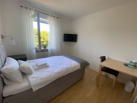 Am Autobahnkreuz A70/A9 in Alleinlage Bild 2 Am Autobahnkreuz A70/A9 in Alleinlage Bild 2