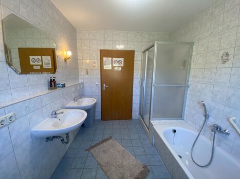 Am Autobahnkreuz A70/A9 in Alleinlage Bild 5 Am Autobahnkreuz A70/A9 in Alleinlage Bild 5