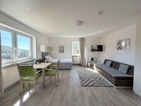 großes 2-Bett-Zimmer (3 Betten möglich) großes 2-Bett-Zimmer (3 Betten möglich)