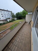 Balkon - Tisch und Stühle vorhanden. Rauchen nur auf dem Balkon Balkon - Tisch und Stühle vorhanden. Rauchen nur auf dem Balkon