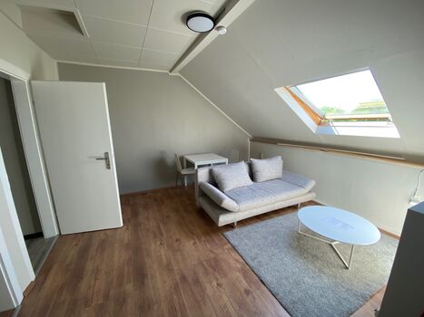 EMAS 8 / Whg. mit 2 Einzelbetten, WLAN, Küche, Waschmaschine Bild 2 EMAS 8 / Whg. mit 2 Einzelbetten, WLAN, Küche, Waschmaschine Bild 2